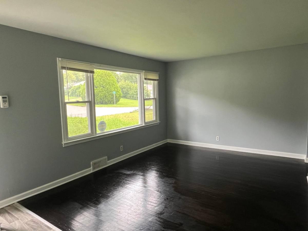 House for rent at 9112 Belcour Dr, Saint Louis, MO 63121