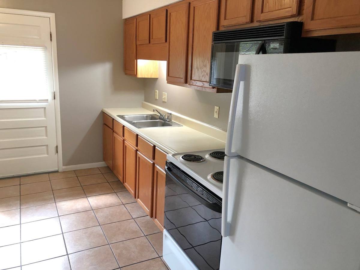 Apartment for rent at 711 N 13th Terrace, Leavenworth, KS 66048