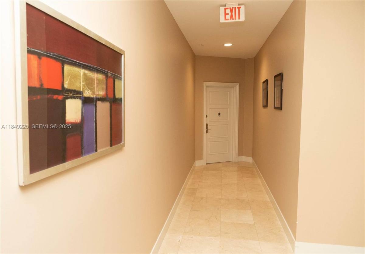 Townhouse for rent at 150 Sunny Isles Blvd, North Miami Beach, FL 33160