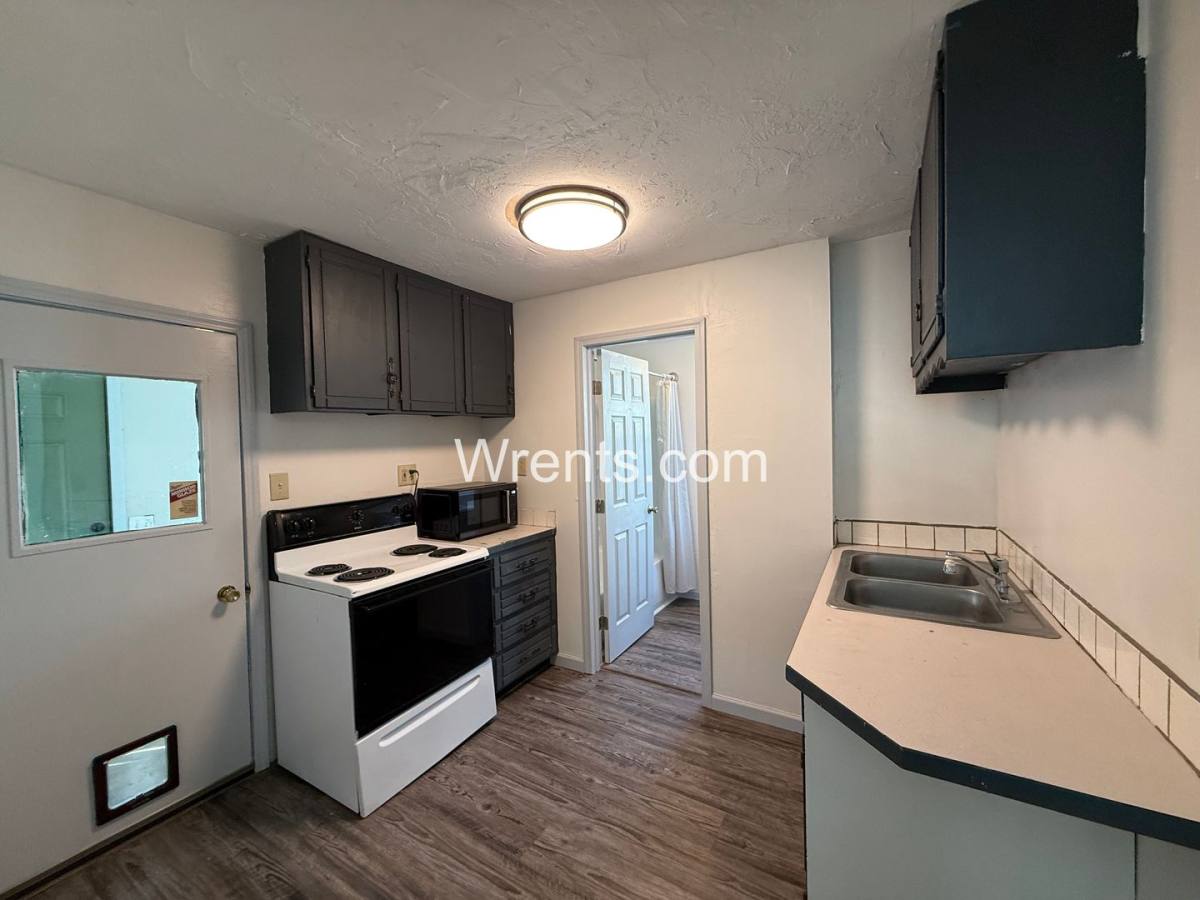 Apartment for rent at 1007 W Frederick, Spokane, WA 99205