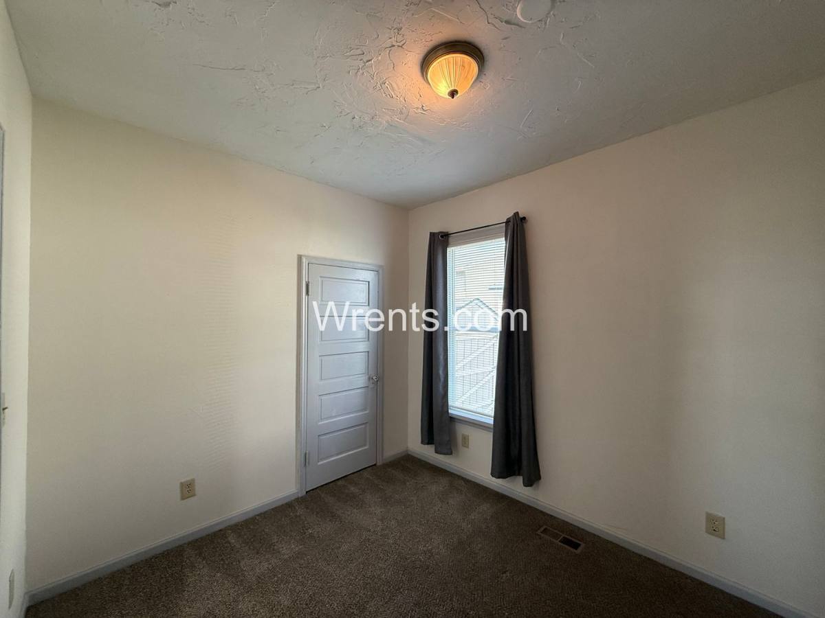 Apartment for rent at 1007 W Frederick, Spokane, WA 99205
