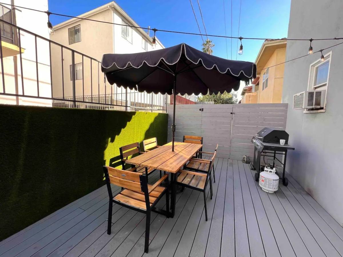 Apartment for rent at 2050 Dracena Dr, Los Angeles, CA 90027
