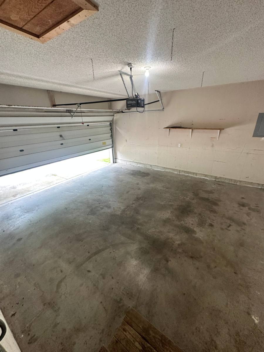 House for rent at 404 E Elm St, Nixa, MO 65714