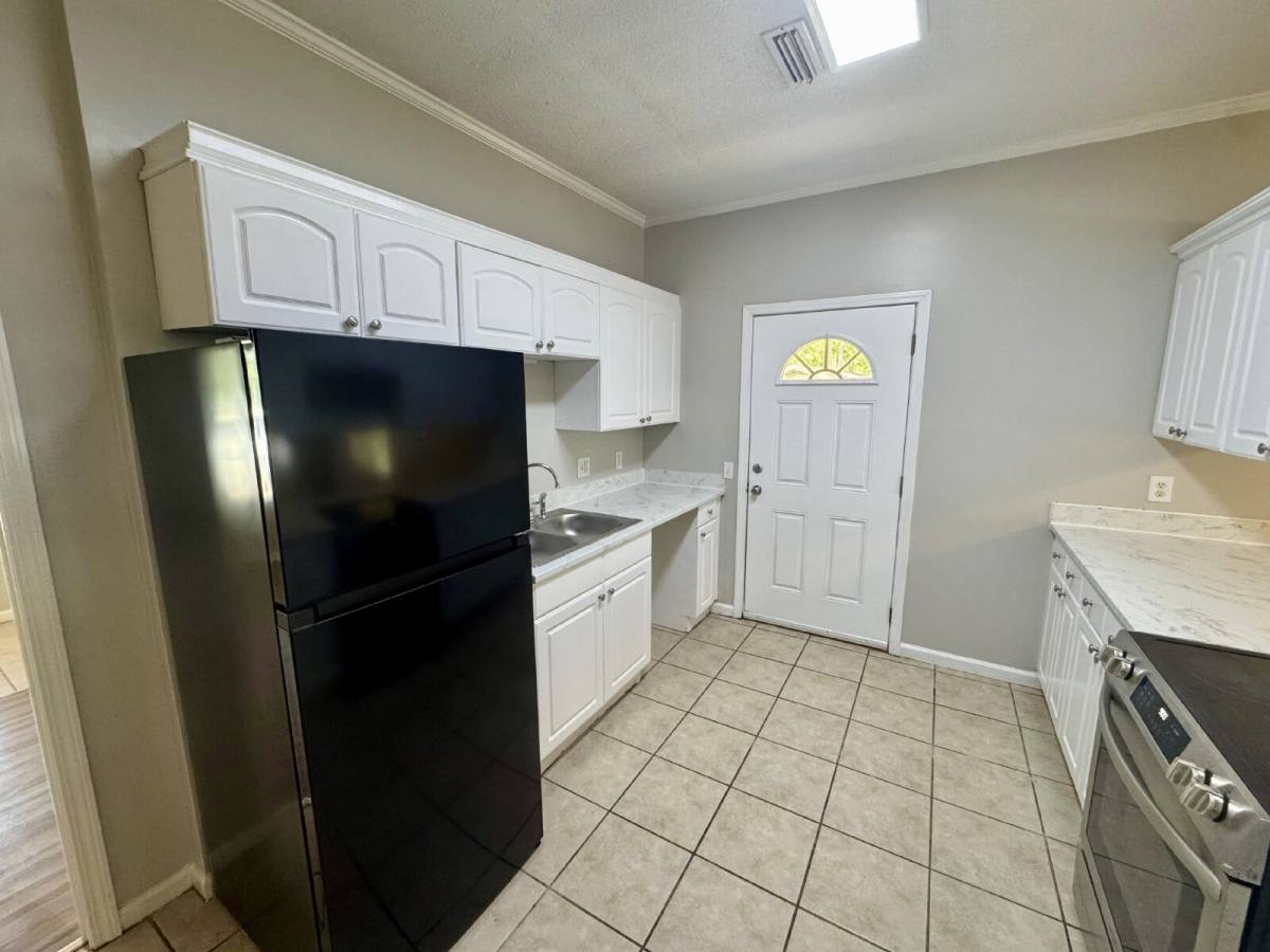 Apartment for rent at 803 E Adams St #3, Dothan, AL 36303