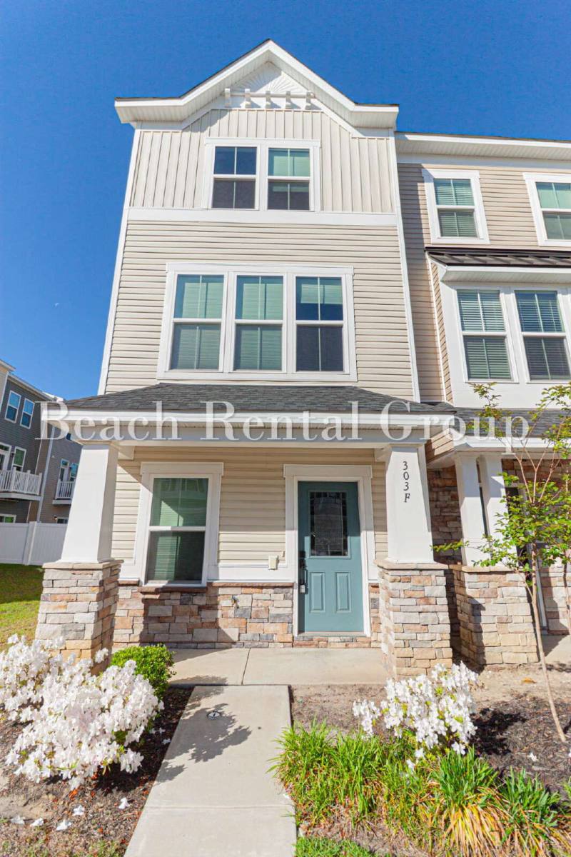 Townhouse for rent at 303 Golan Circle #F, Myrtle Beach, SC 29579