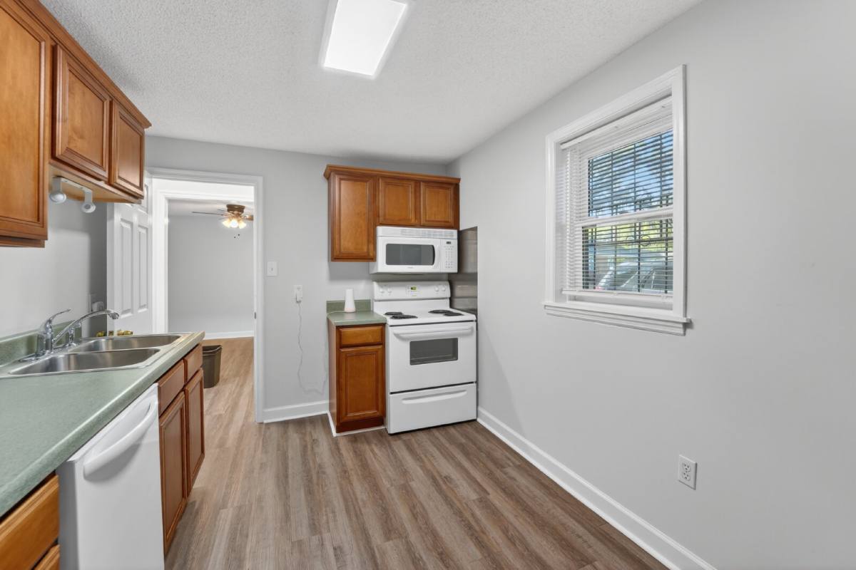 Apartment for rent at 210A W 49th St, Savannah, GA 31405