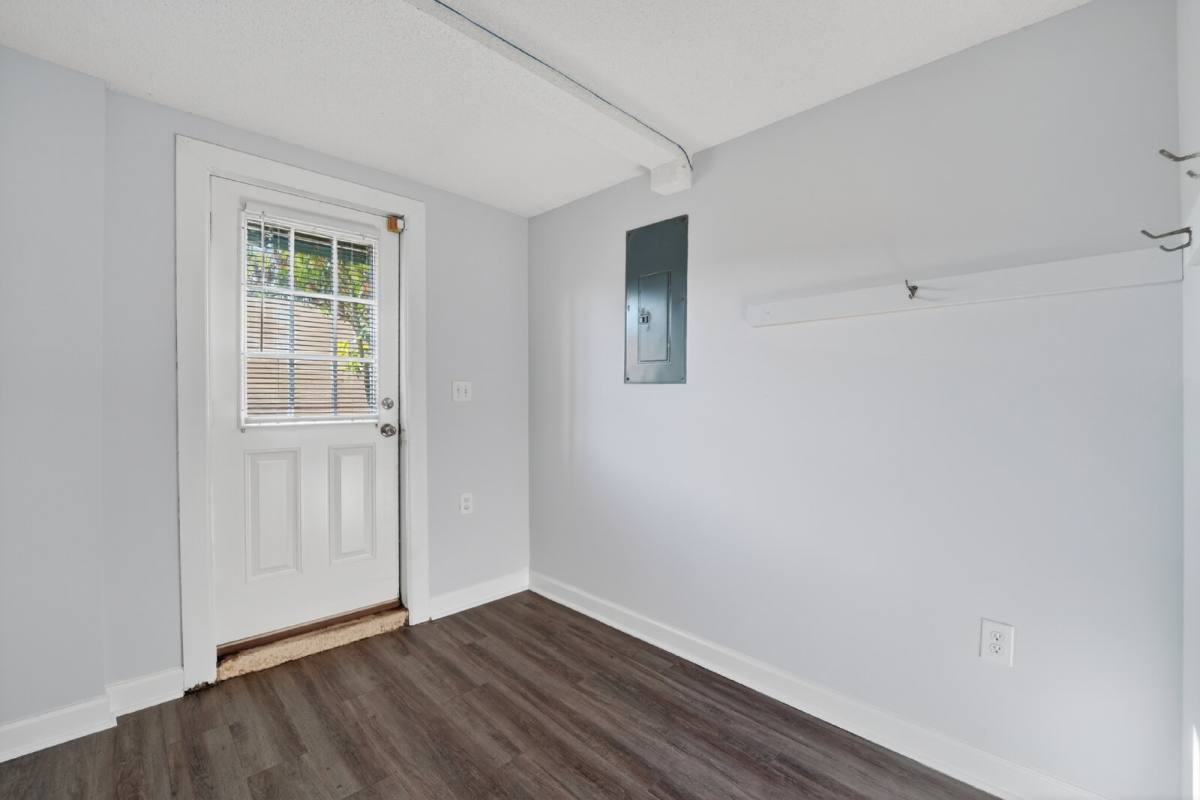 Apartment for rent at 210A W 49th St, Savannah, GA 31405