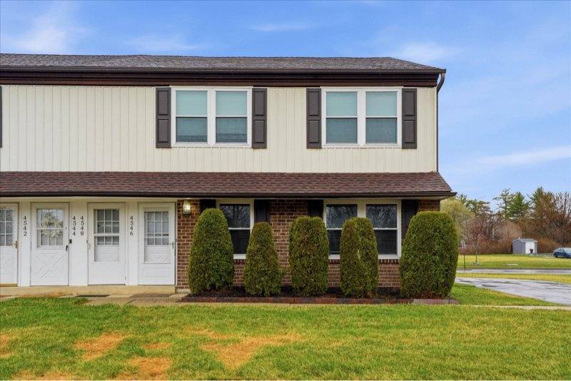 Townhouse for rent at 4546 Rosemarie Dr, Bensalem, PA 19020