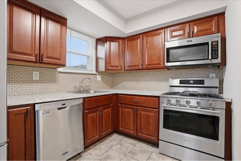 4546 Rosemarie Dr, Bensalem, PA 19020 - Townhouse for Rent - Image 3