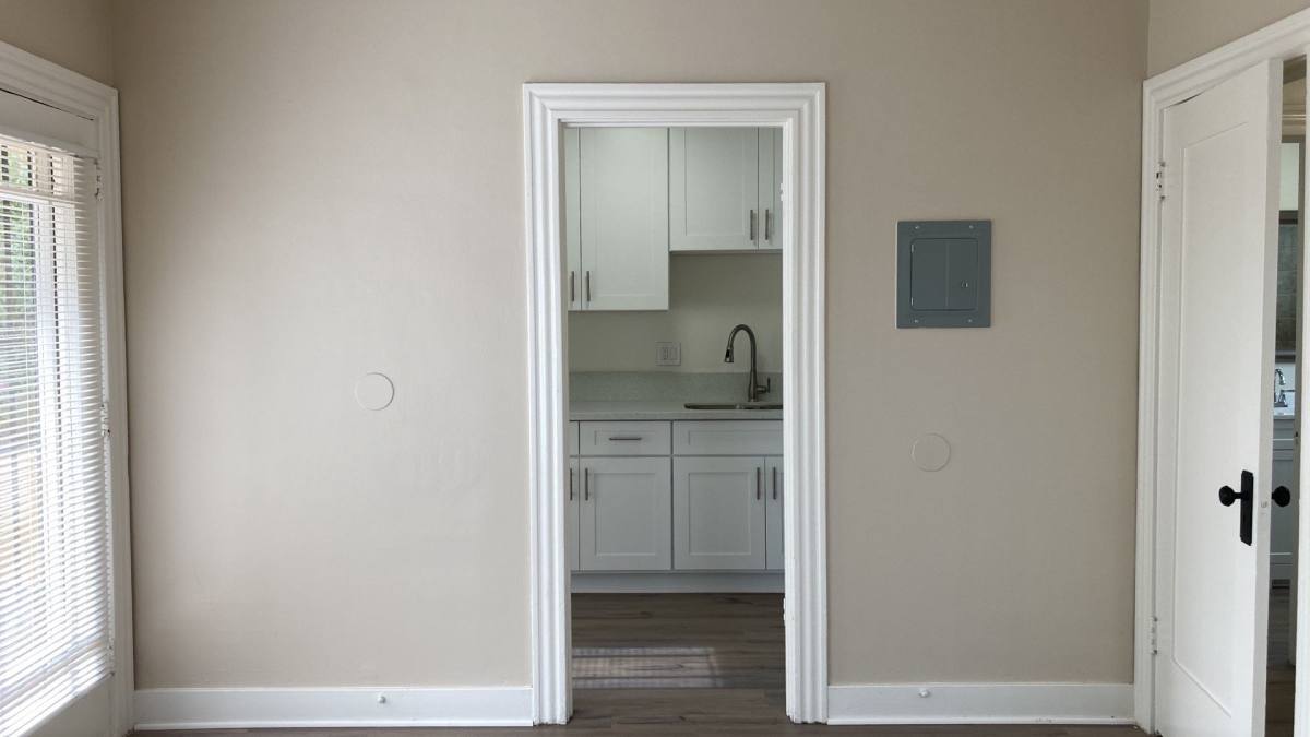 Apartment for rent at 2619-25 1 2 E, Long Beach, CA 90814