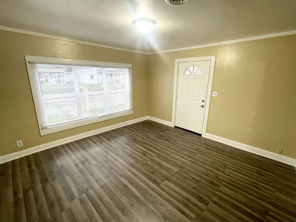 House for rent at 2639 Central Ave, Anderson, IN 46016