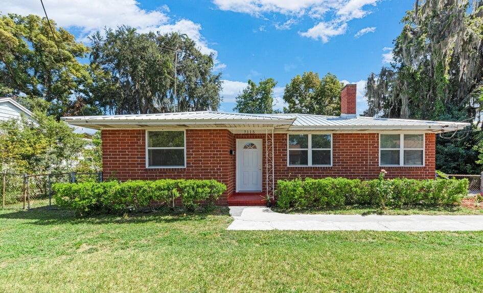 House for rent at 7115 Lucky Dr W, Jacksonville, FL 32208