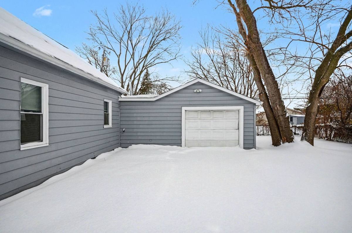 House for rent at 20801 Elroy, Warren, MI 48089