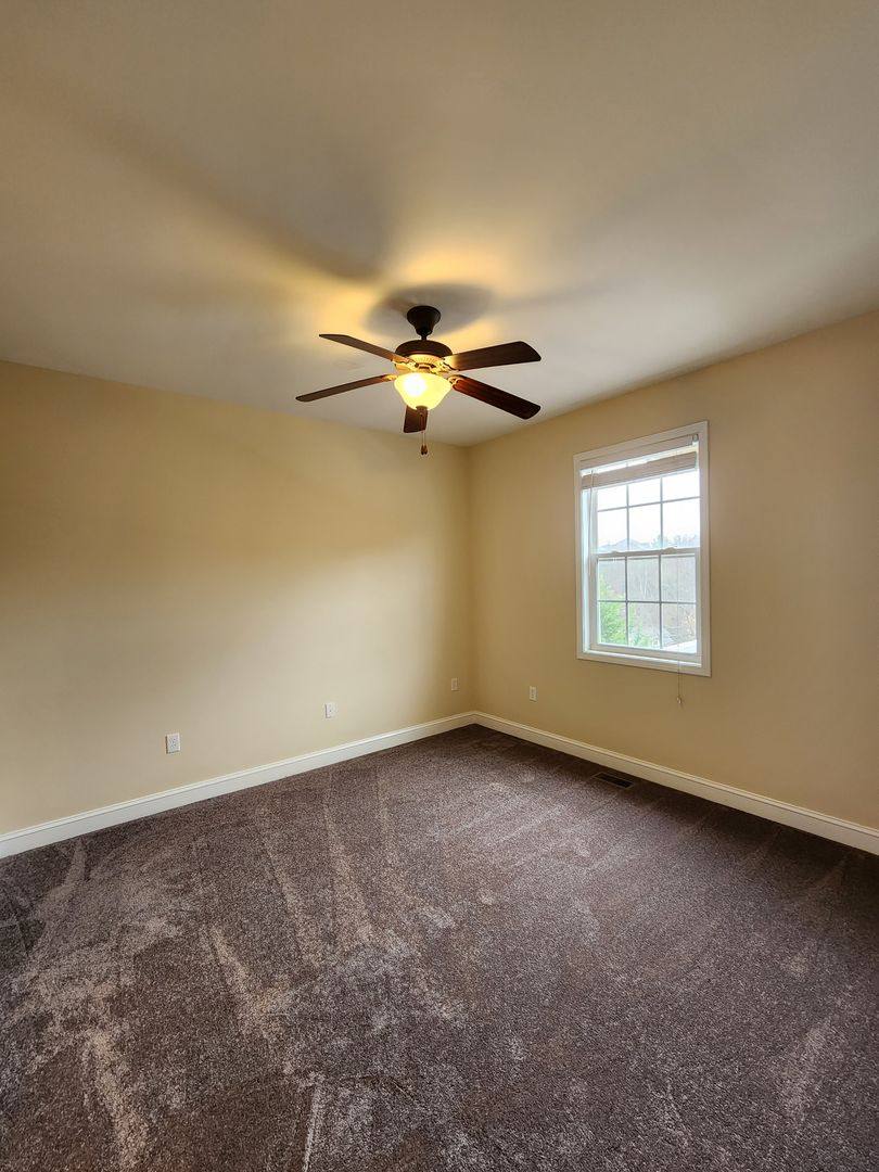 Townhouse for rent at 34-20 Union Chapel Rd, Weaverville, NC 28787