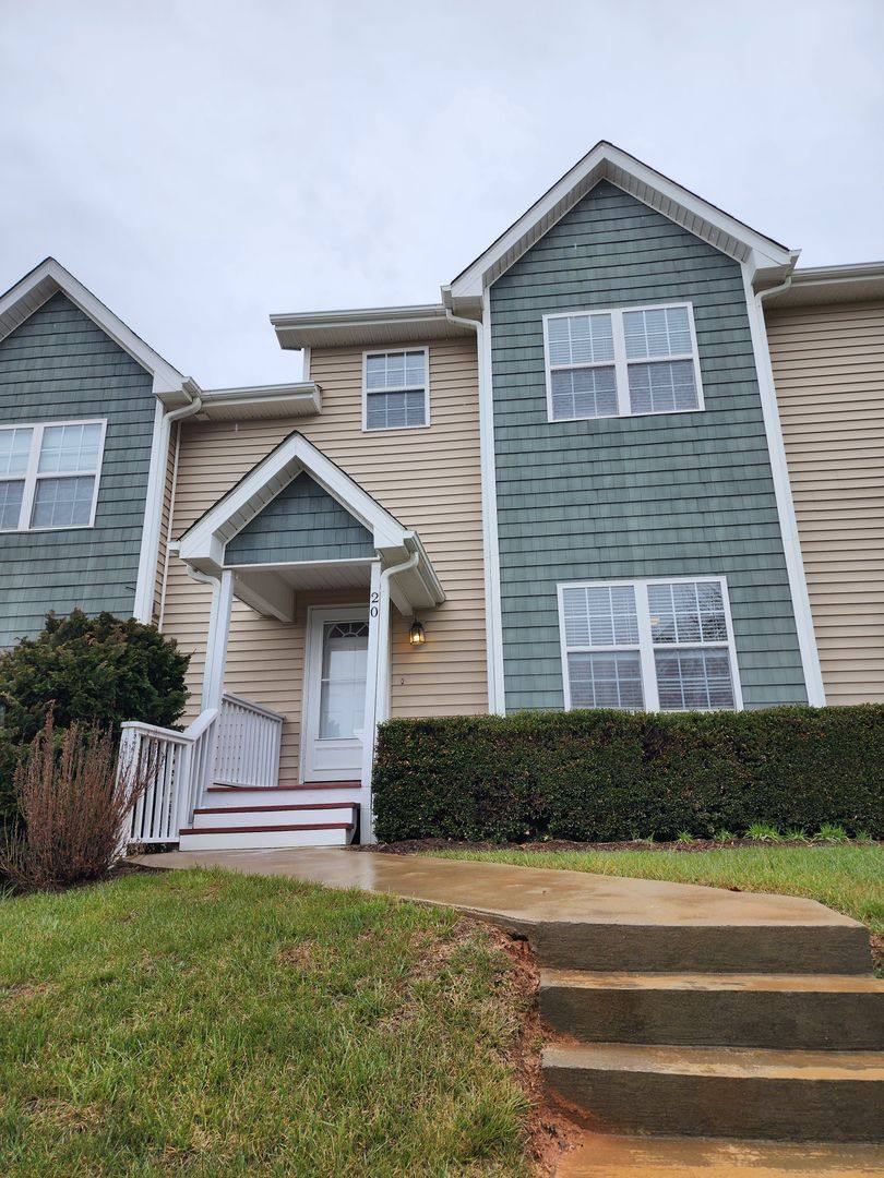 Townhouse for rent at 34-20 Union Chapel Rd, Weaverville, NC 28787