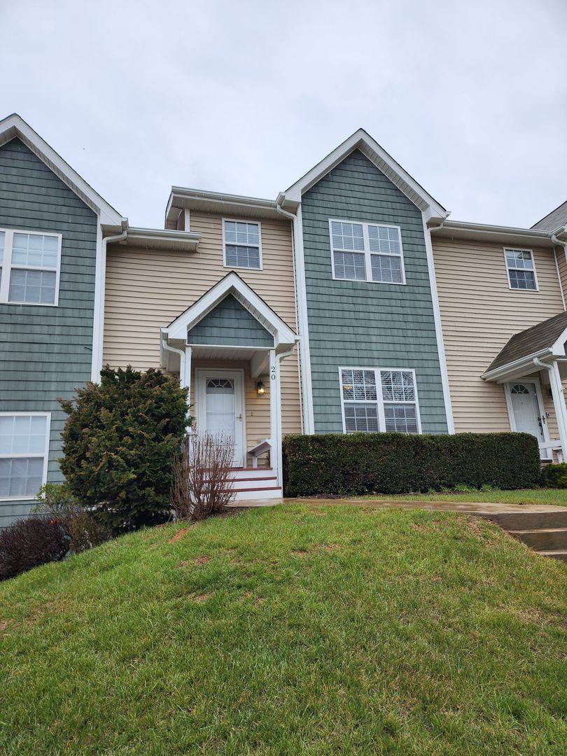 Townhouse for rent at 34-20 Union Chapel Rd, Weaverville, NC 28787