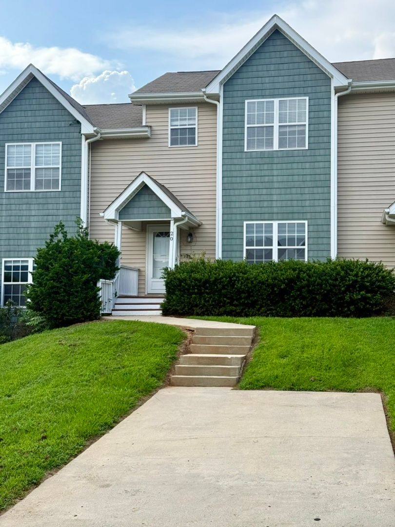 Townhouse for rent at 34-20 Union Chapel Rd, Weaverville, NC 28787