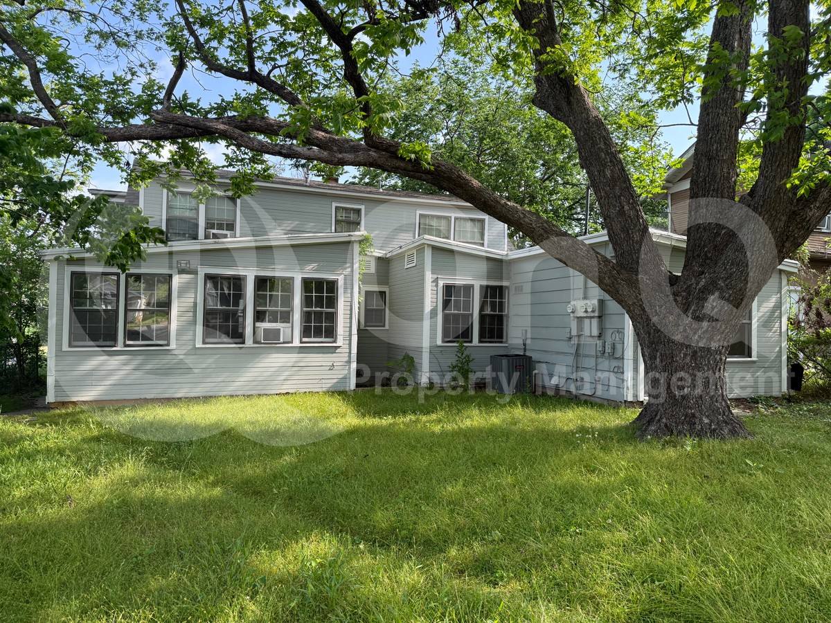 Apartment for rent at 224 W Hull St #A, Denison, TX 75020