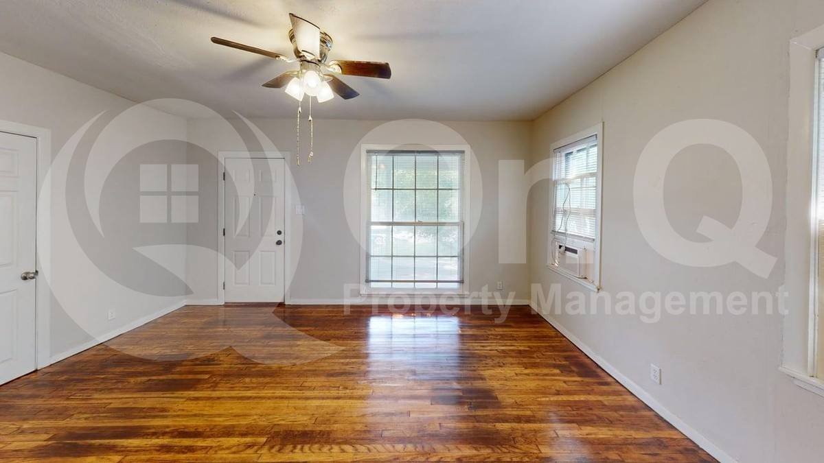 Apartment for rent at 224 W Hull St #A, Denison, TX 75020