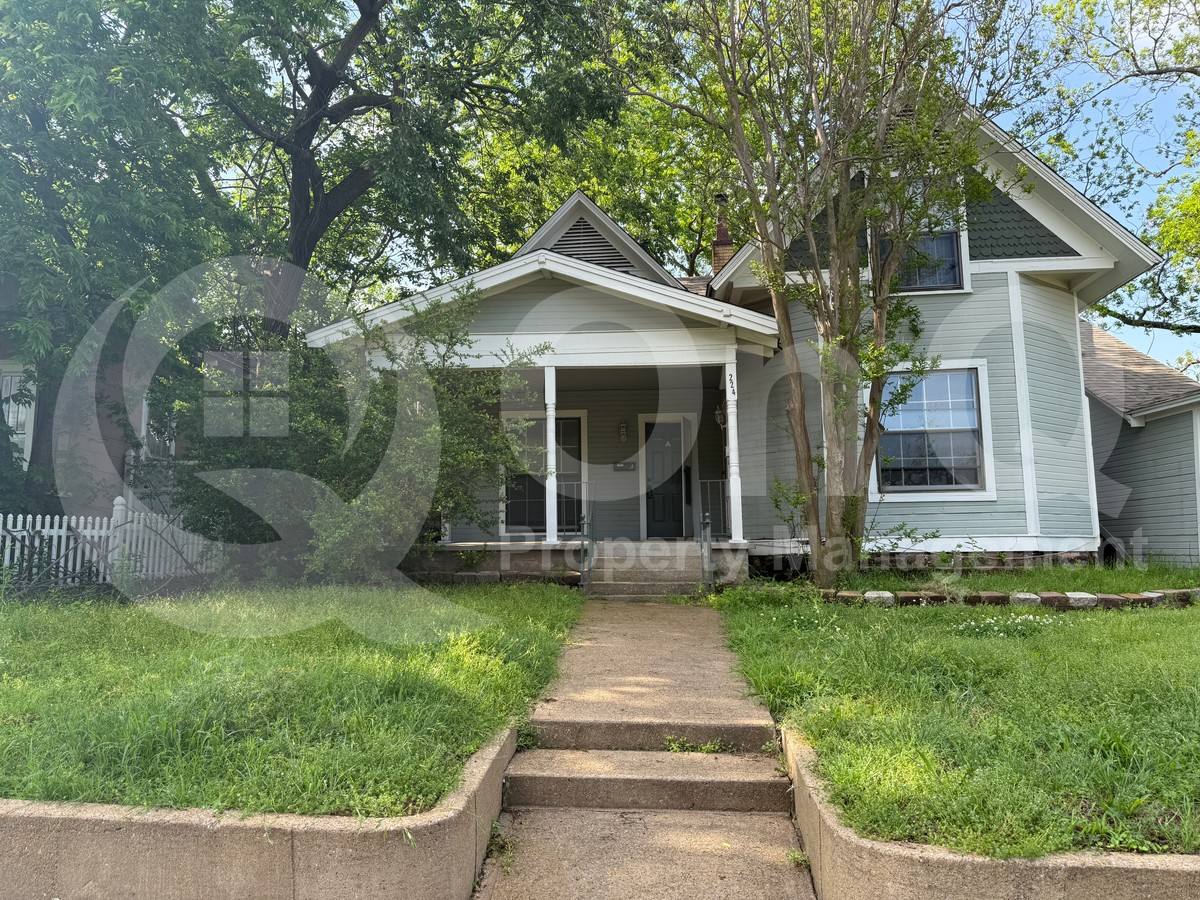 Apartment for rent at 224 W Hull St #A, Denison, TX 75020