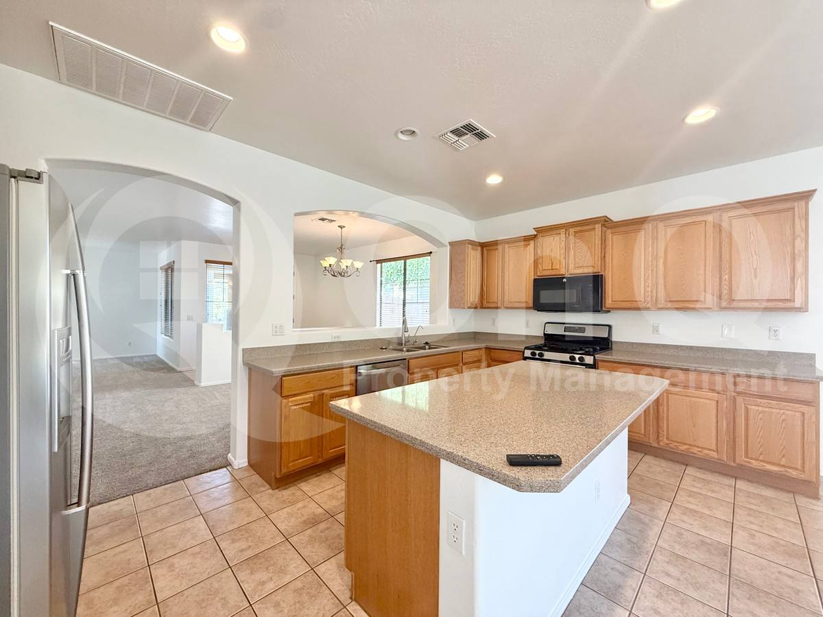 House for rent at 2135 E Grand Canyon Dr, Chandler, AZ 85249