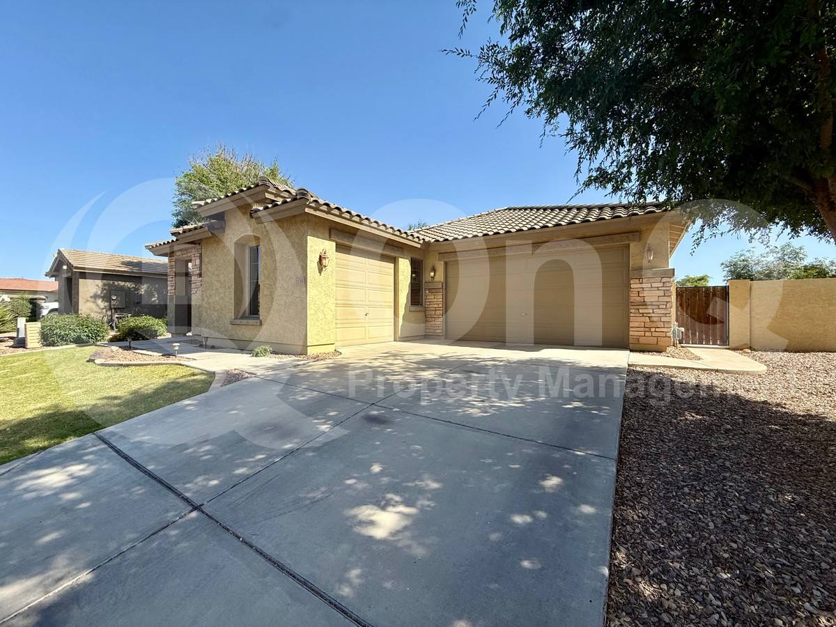 House for rent at 2135 E Grand Canyon Dr, Chandler, AZ 85249