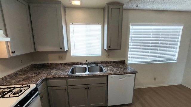 Apartment for rent at 4040 W 130th St #6, Hawthorne, CA 90250