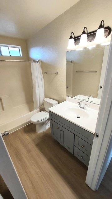Apartment for rent at 4040 W 130th St #6, Hawthorne, CA 90250