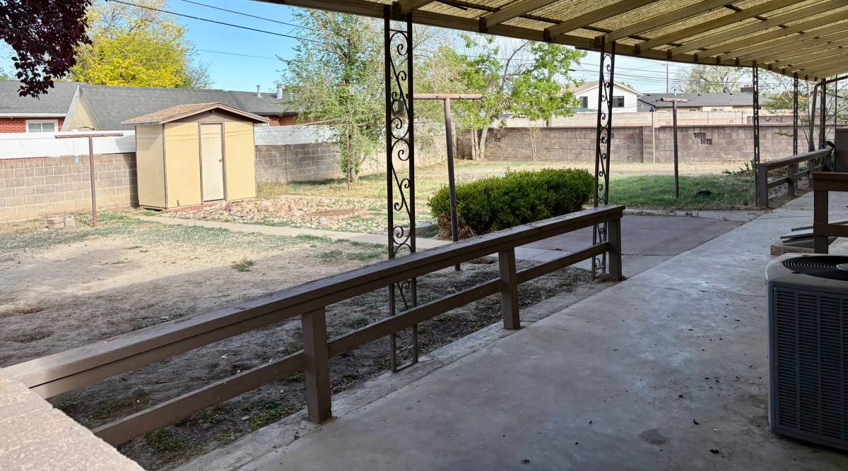 Apartment for rent at 1632 Hollywood Dr, Pueblo, CO 81005