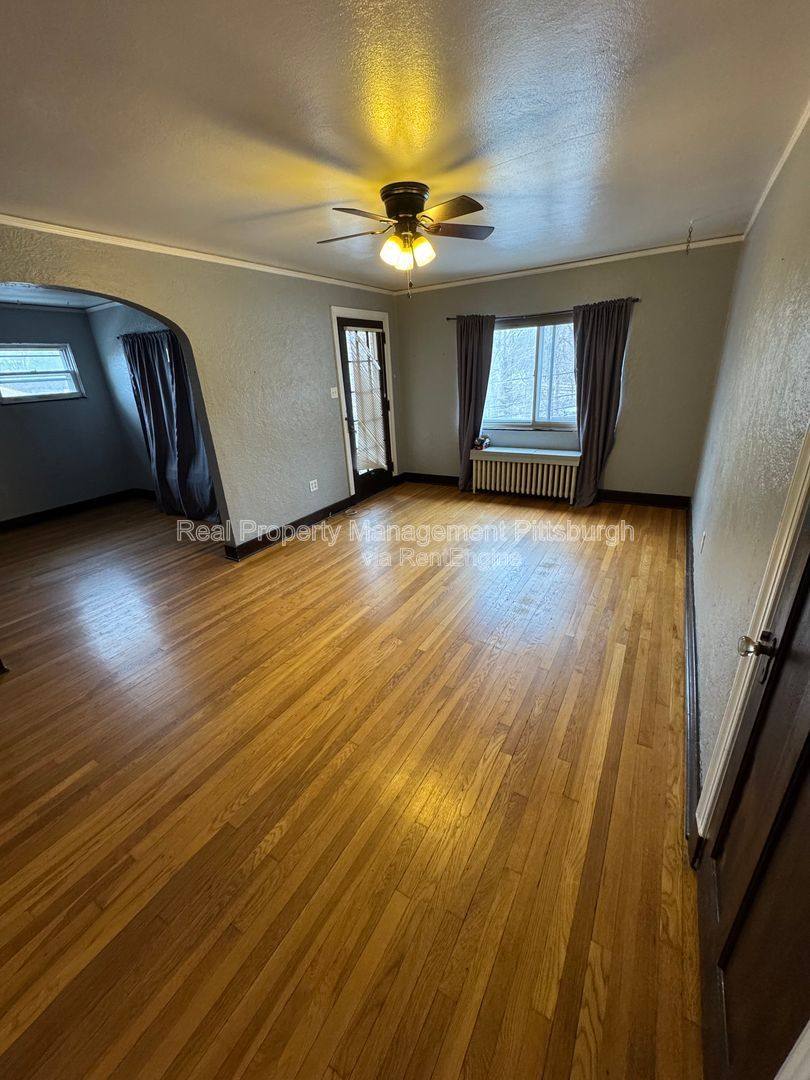 Apartment for rent at 4 Amherst Ave #4, Pittsburgh, PA 15229