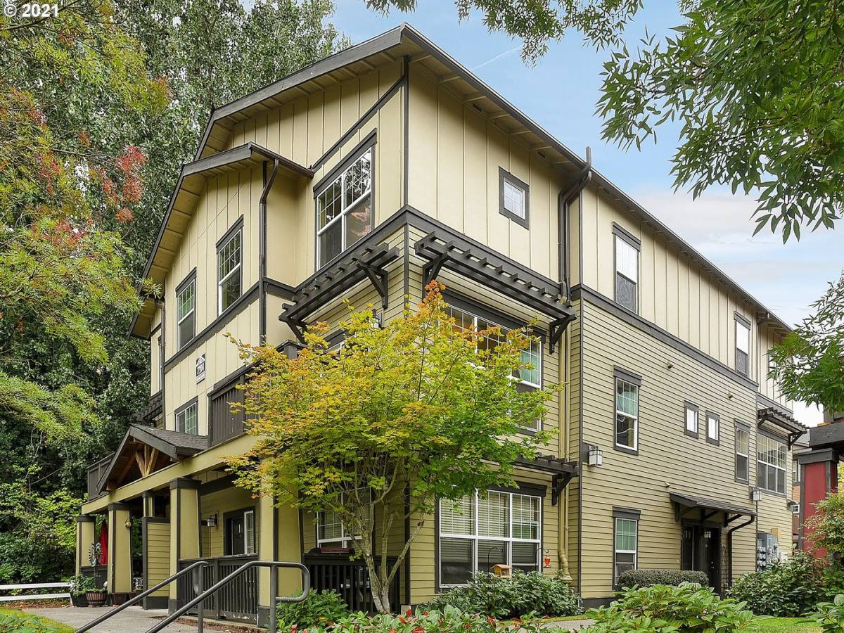 Townhouse for rent at 22814 SW Forest Creek Dr, Sherwood, OR 97140