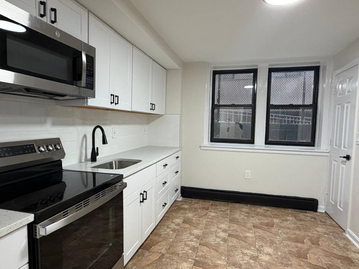 Apartment for rent at 150 S, Harrison #1H, East Orange, NJ 07017