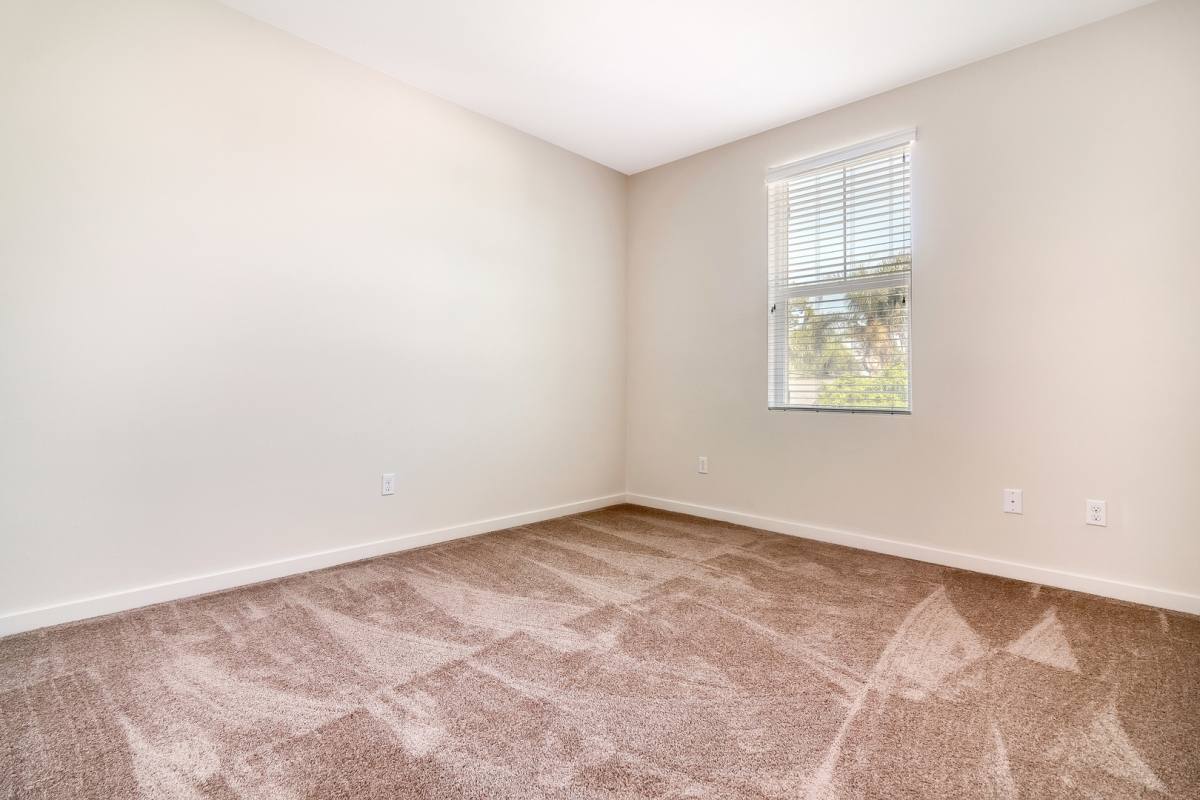 Apartment for rent at 184 N Prospect St, Orange, CA 92869