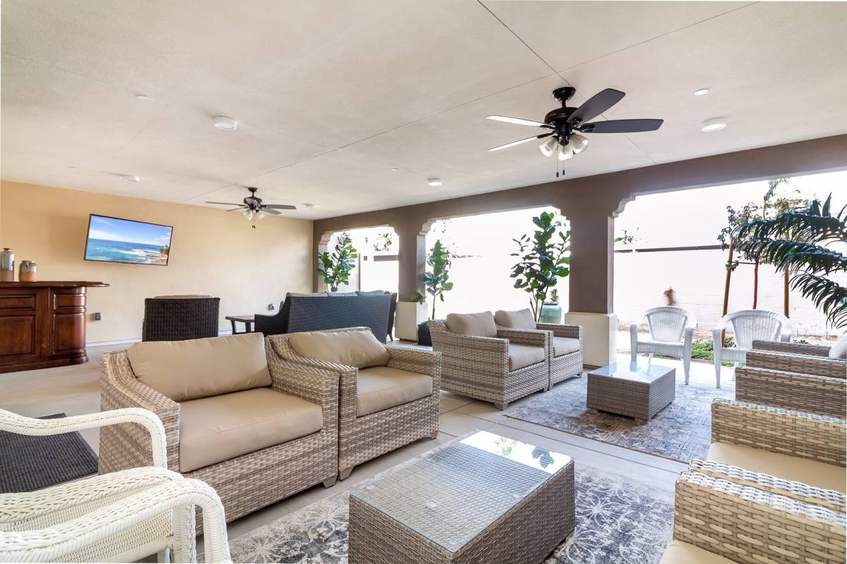 Apartment for rent at 184 N Prospect St, Orange, CA 92869