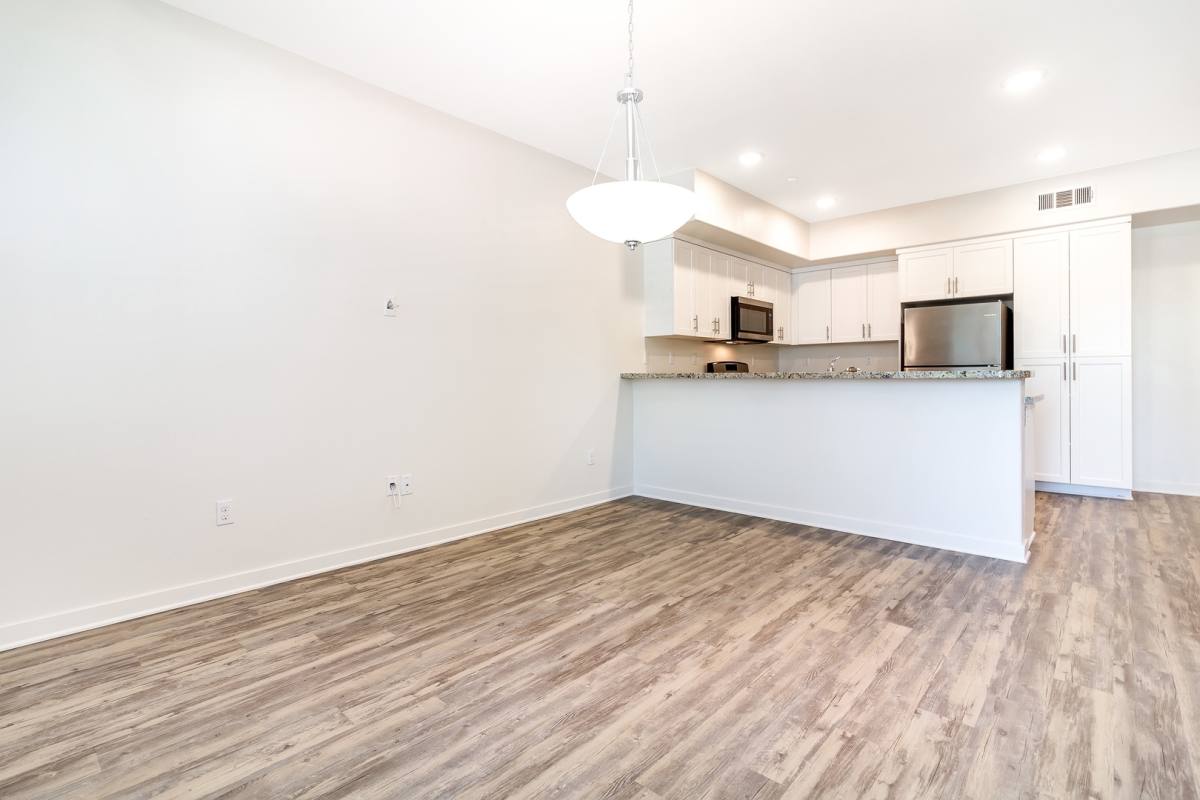 Apartment for rent at 184 N Prospect St, Orange, CA 92869