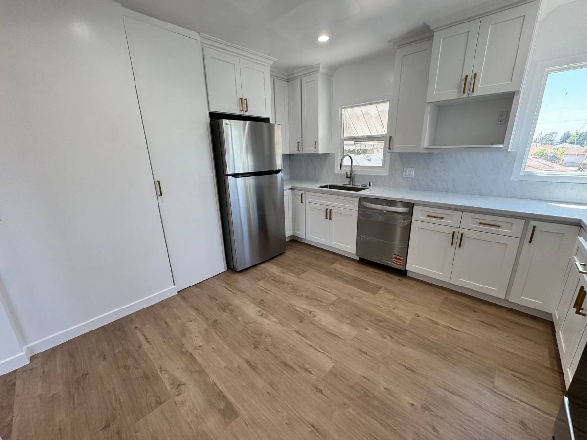 Apartment for rent at 911 S Atlantic Blvd #C, Alhambra, CA 91801