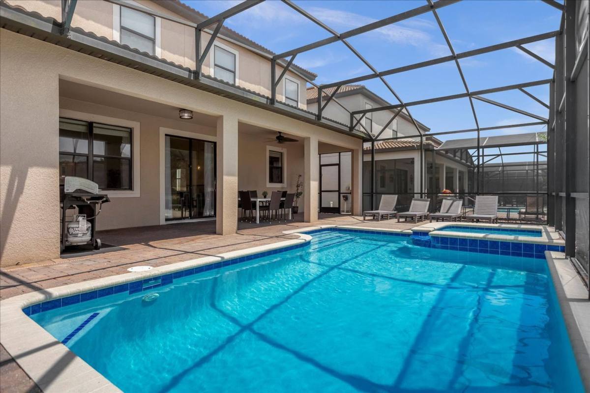 House for rent at 1483 Rolling Fairway Dr, Davenport, FL 33896