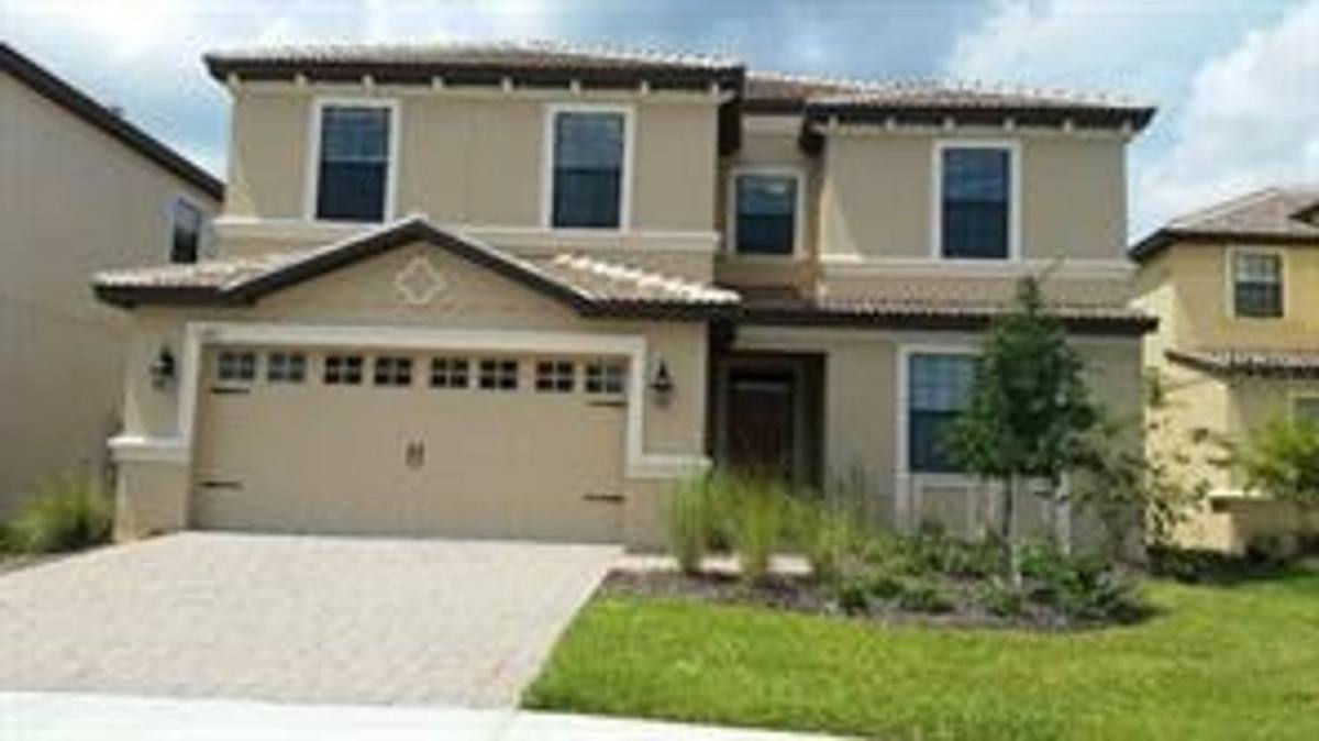 House for rent at 1483 Rolling Fairway Dr, Davenport, FL 33896