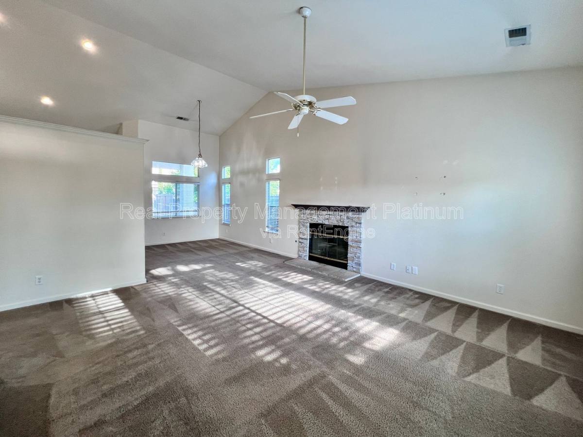 House for rent at 8622 N Heartland Way, Fresno, CA 93720