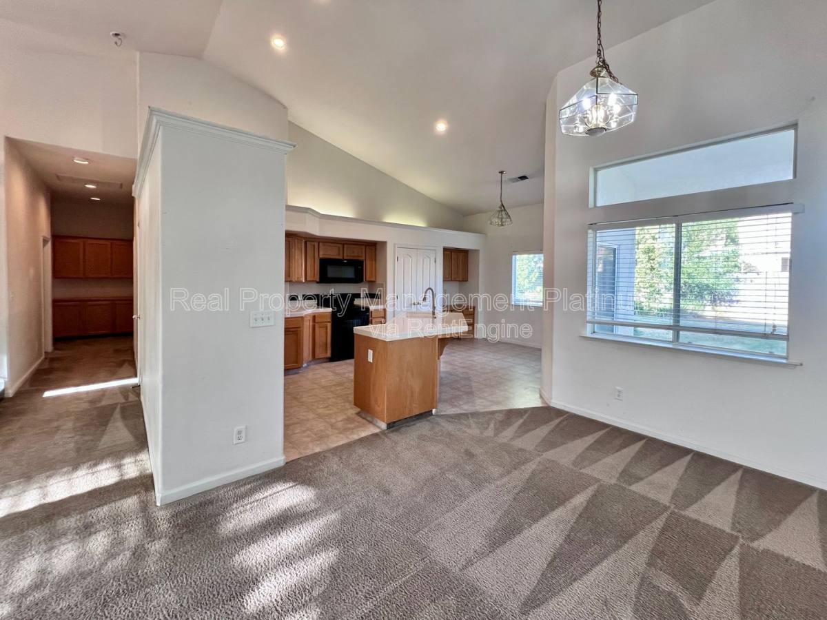 House for rent at 8622 N Heartland Way, Fresno, CA 93720