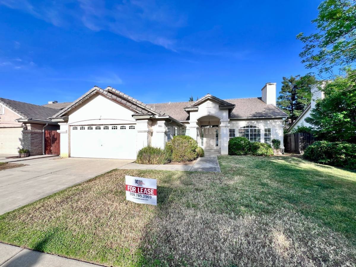 House for rent at 8622 N Heartland Way, Fresno, CA 93720