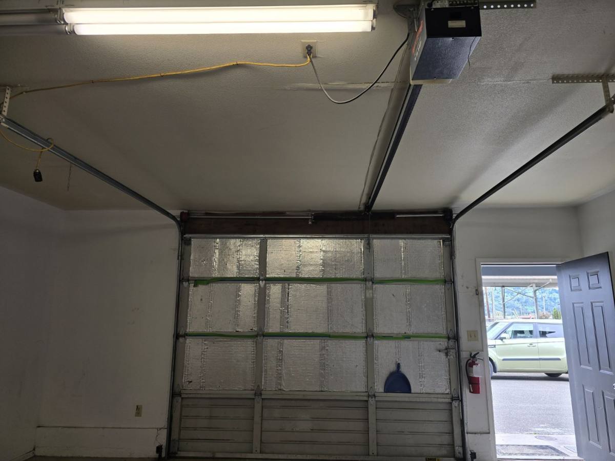 Apartment for rent at 2037 NE Stephens St #GARAGE, Roseburg, OR 97470