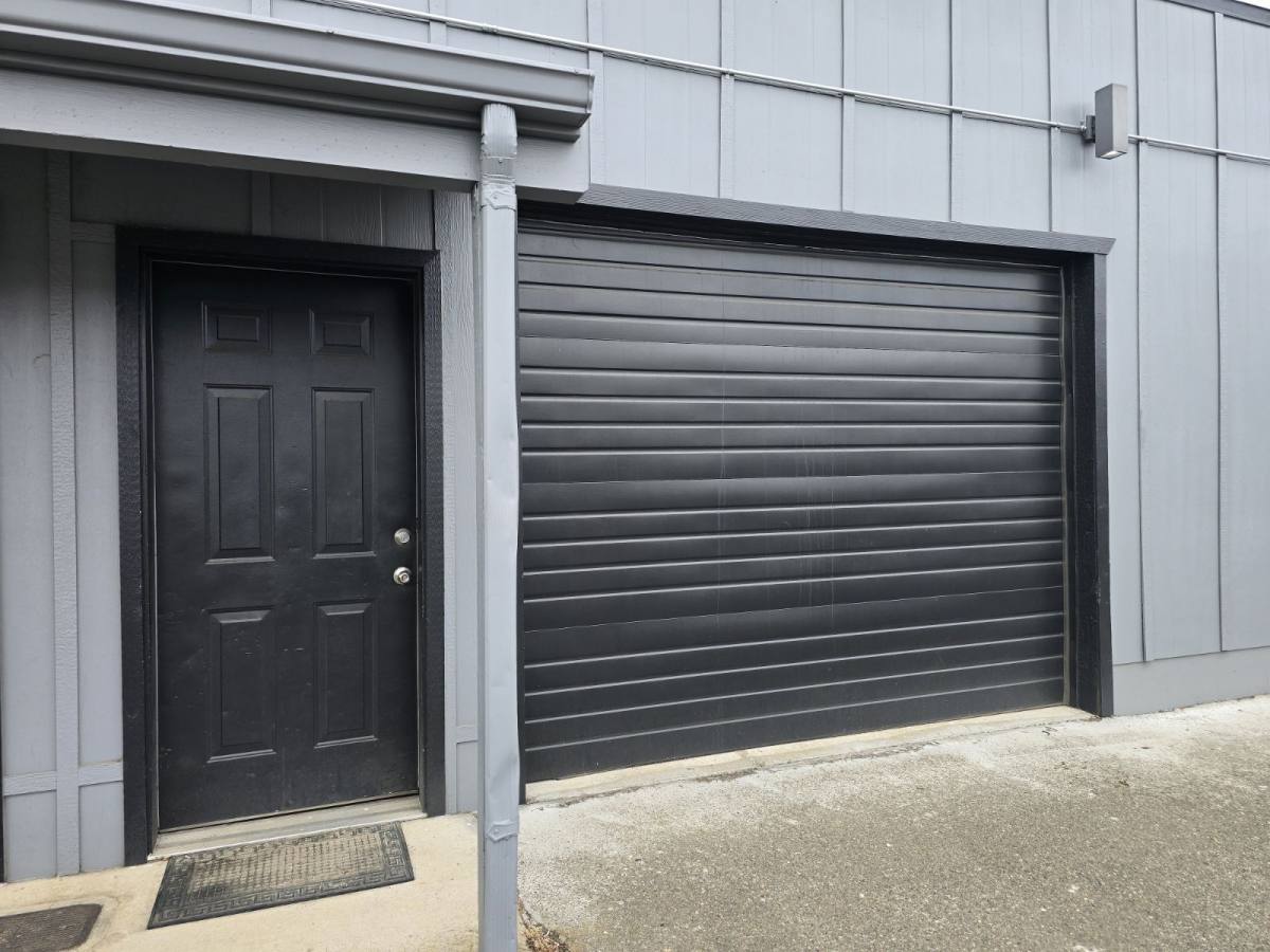 Apartment for rent at 2037 NE Stephens St #GARAGE, Roseburg, OR 97470