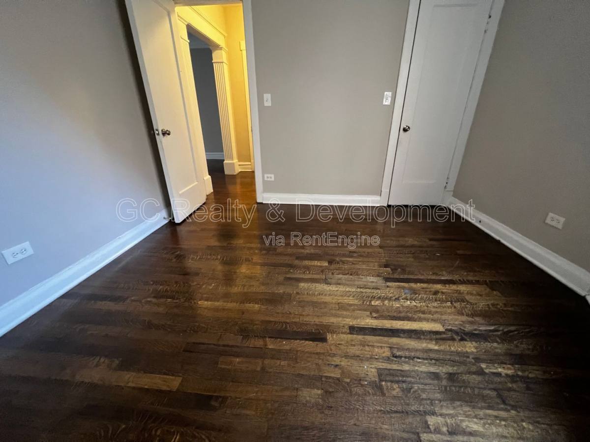 Condo for rent at 6031 S Eberhart Ave #2, Chicago, IL 60637