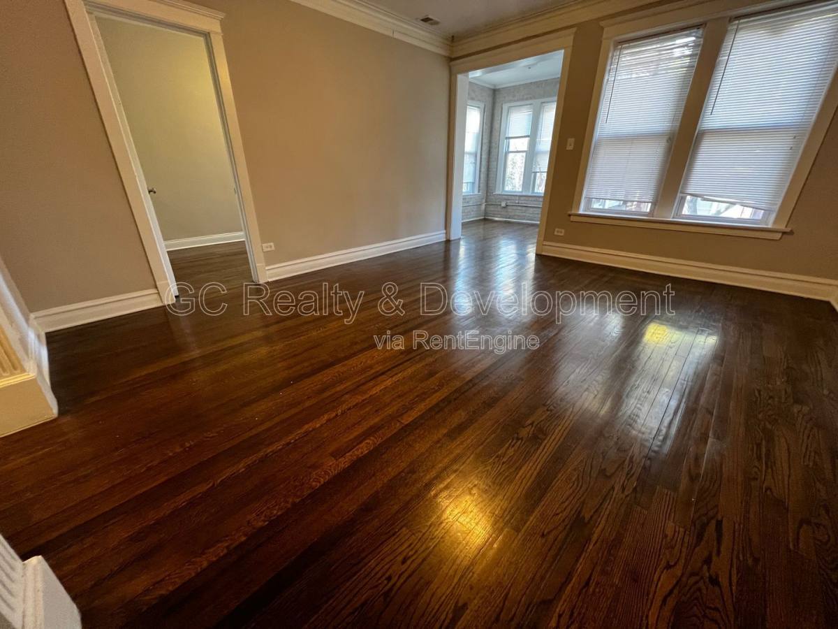 Condo for rent at 6031 S Eberhart Ave #2, Chicago, IL 60637