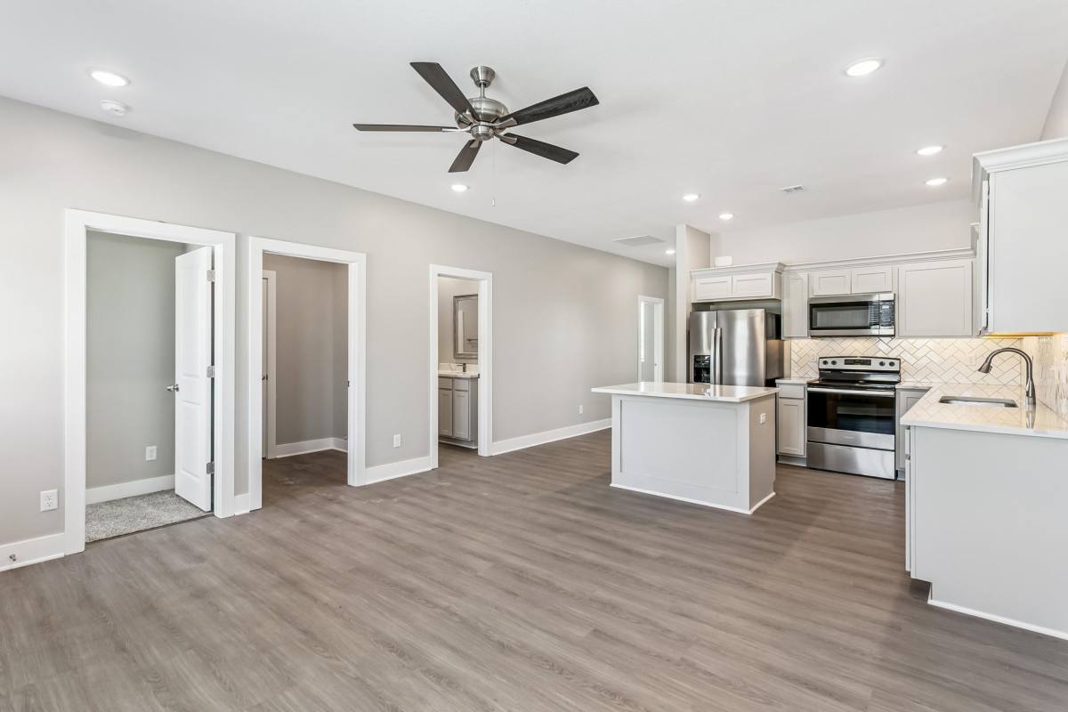 Townhouse for rent at 105 Meadowbrook Dr, Newton, KS 67114