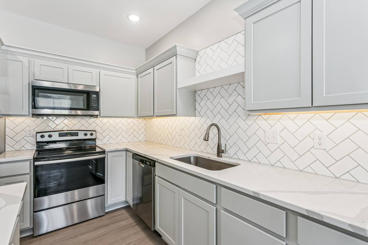 Townhouse for rent at 105 Meadowbrook Dr, Newton, KS 67114