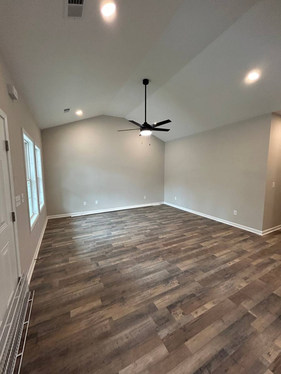 Apartment for rent at 14 Pine St, Sumter, SC 29150