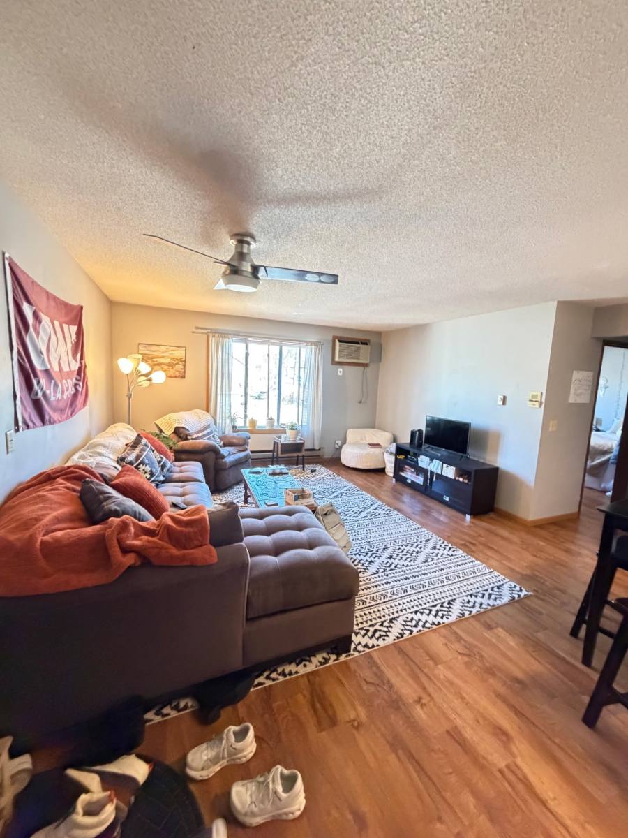 Apartment for rent at 216 W Ave #5, La Crosse, WI 54601