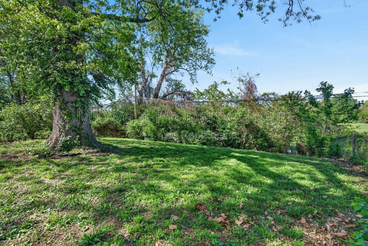 House for rent at 257 Glen Garry Rd, Saint Louis, MO 63137